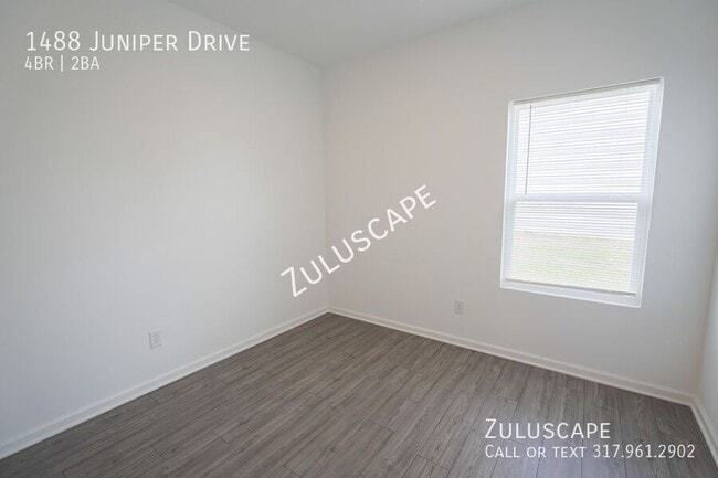 Building Photo - 1488 Juniper Dr