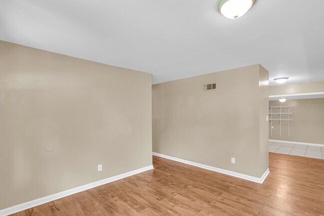 Building Photo - 2222 Bacon Park Dr