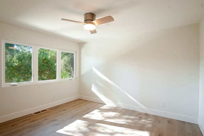 Building Photo - 81 Estates Dr