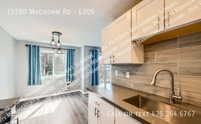 Building Photo - 15280 Macadam Rd S