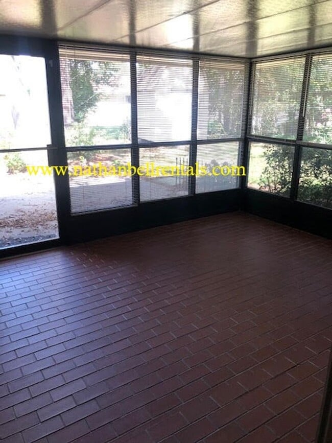 Building Photo - 3415 Vagas Dr