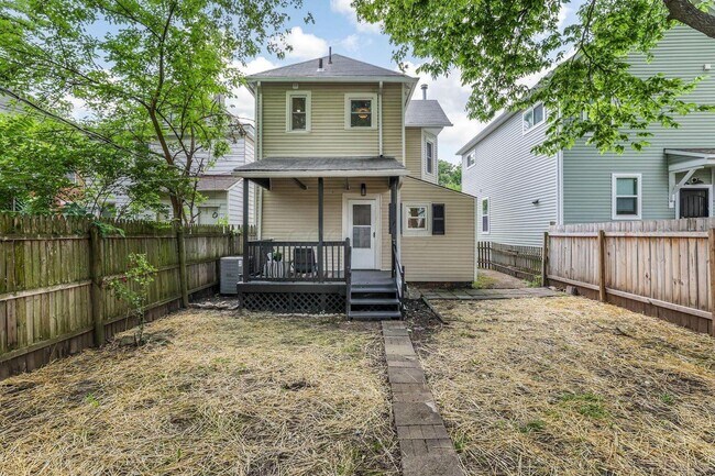 Building Photo - 72 Avondale Ave