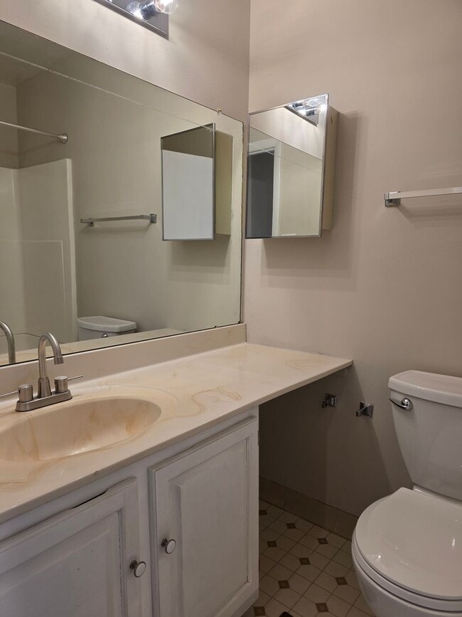 Building Photo - Green Valley Community off Kirkwood Highway