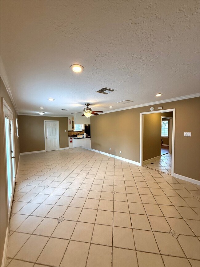 Building Photo - 5811 McKnight St