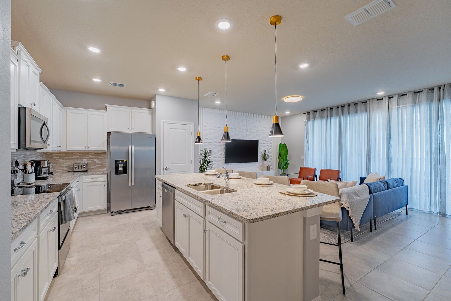 Building Photo - 886 Paradise Dr