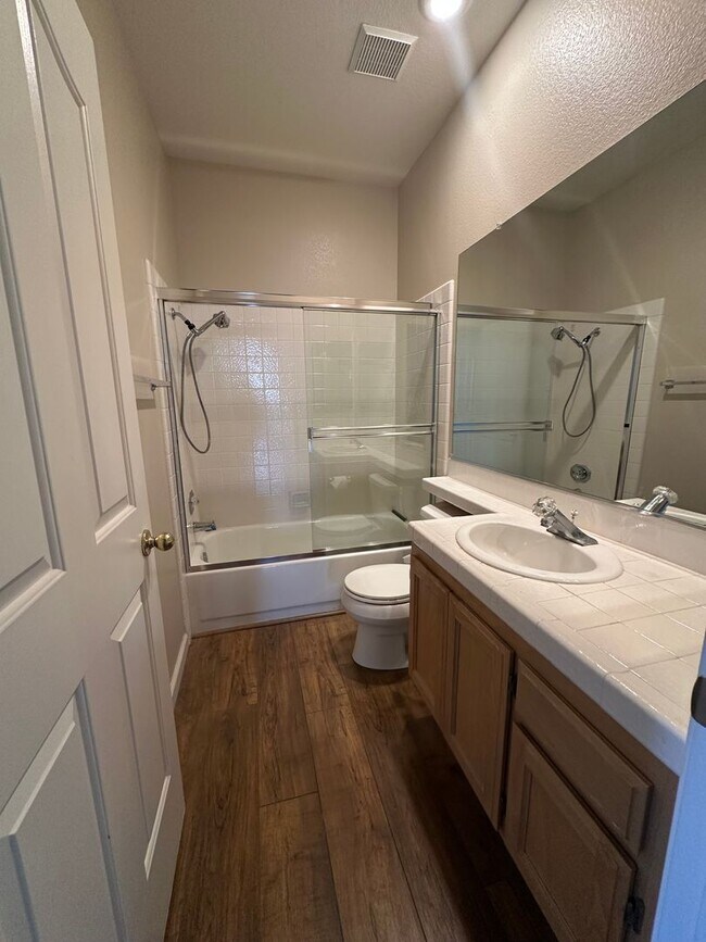 Building Photo - 4 BR/3BA Home in Laurel Creek with Park-Li...