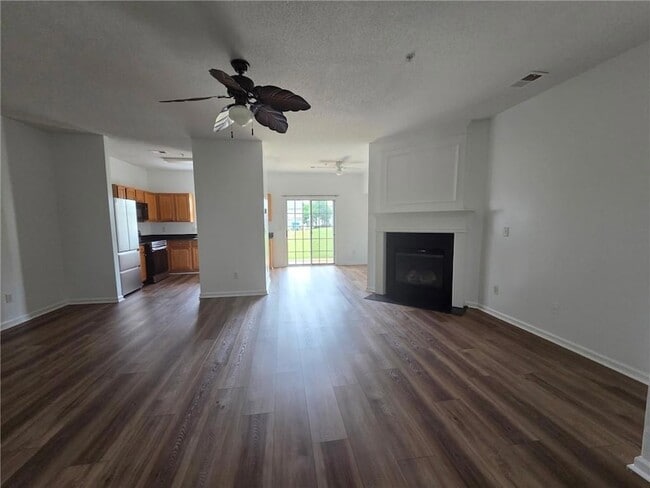 Building Photo - 357 Azalea Cir