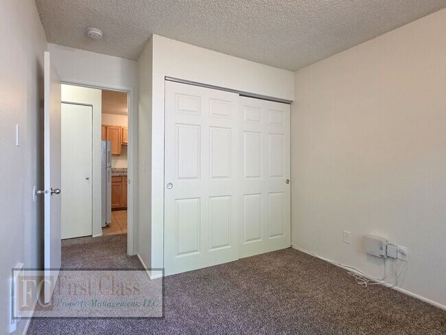 Building Photo - 17140 SW Heritage Ct