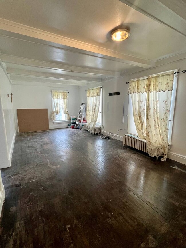 Building Photo - 163 Market St