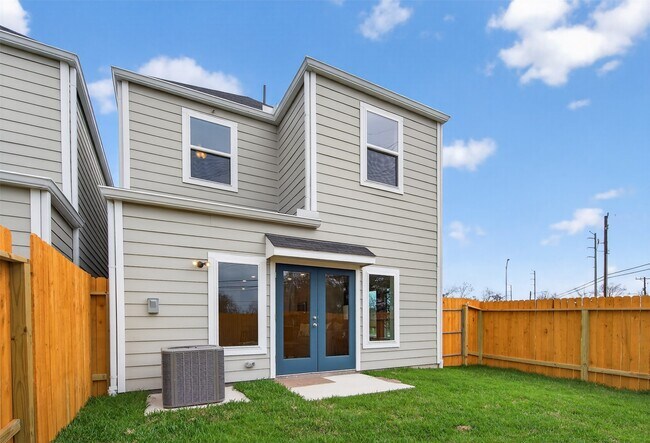 Building Photo - 9111 Highland Northern Wy