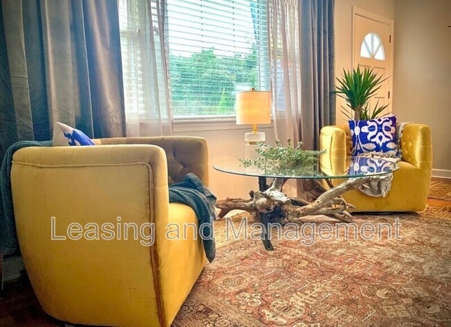 Building Photo - 415 Limbaker St