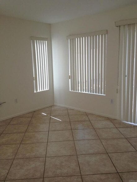 Building Photo - 1374 Serena Cir