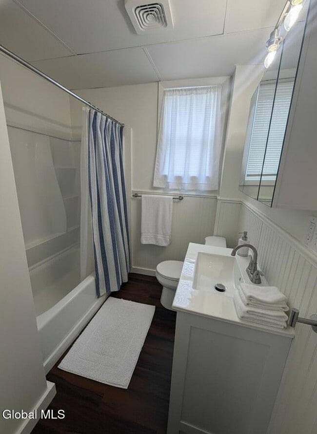 Building Photo - 8 Harrison Ave