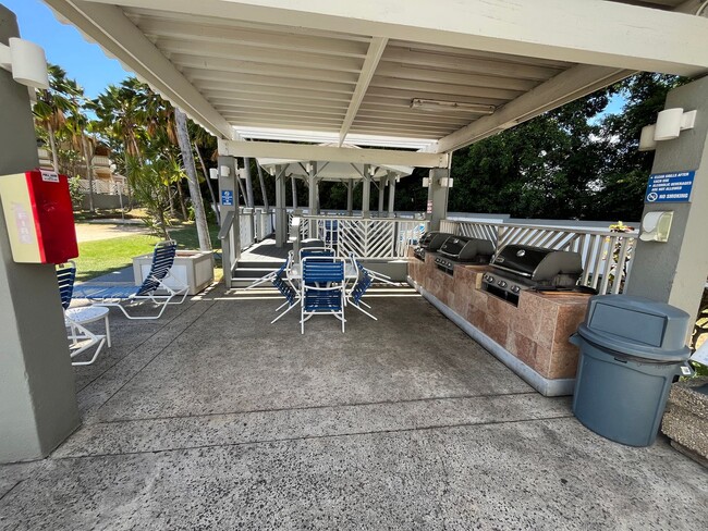 Building Photo - Crosspointe (Aiea/Honolulu) - 2 bed/2 bath...