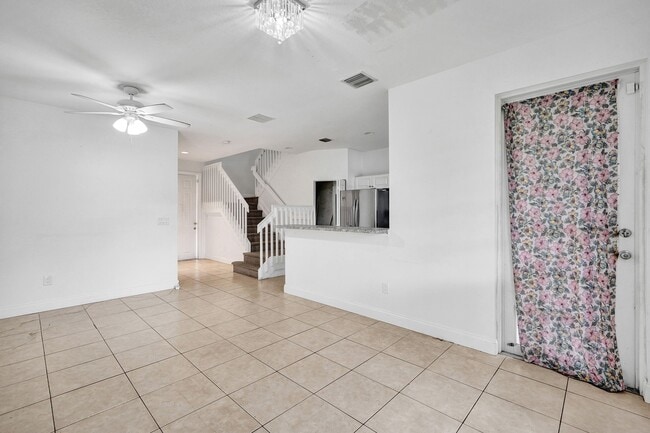 Building Photo - 2021 Island Dr