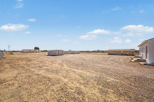 Building Photo - 34233 W Sahuaro St