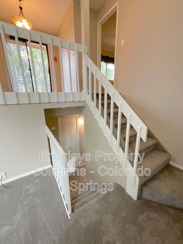 Building Photo - 8214 Steadman Dr
