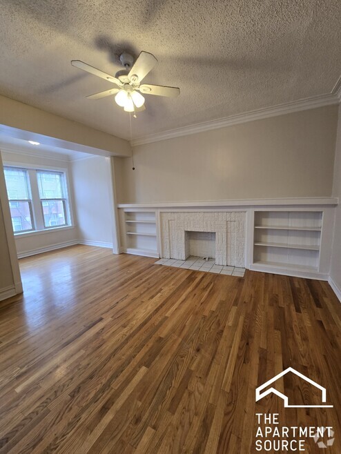 Building Photo - 7511 N Greenview Ave