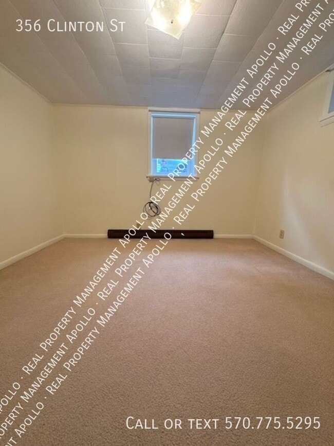 Building Photo - 356 Clinton St