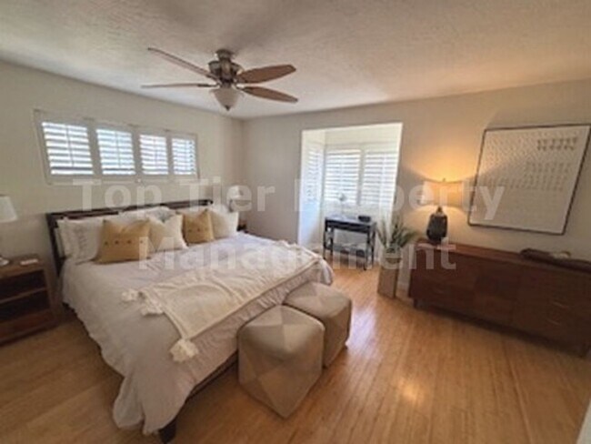 Building Photo - **Beautiful, Fully-Furnished 2 bed / 2.5 bath Townhome in Coastal Carlsbad - Available 12/01**