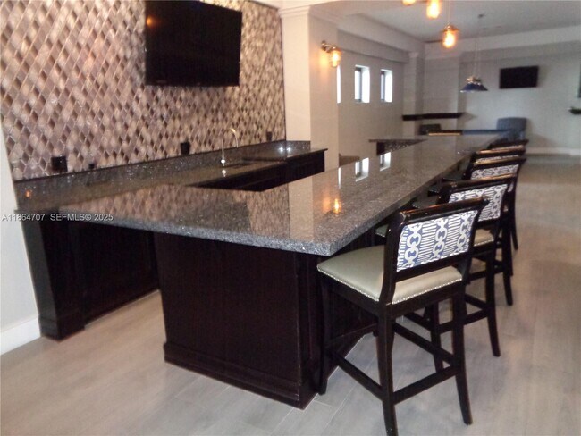 Building Photo - 2501 S Ocean Dr