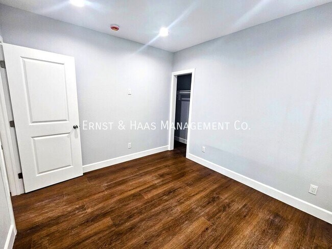 Building Photo - 1551 W 103rd St