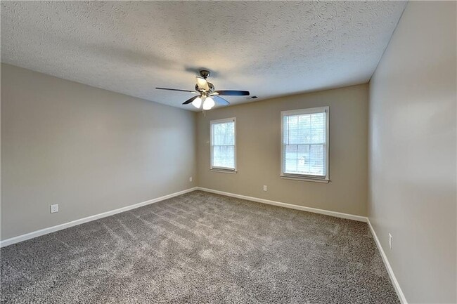 Building Photo - 284 Kent Ln