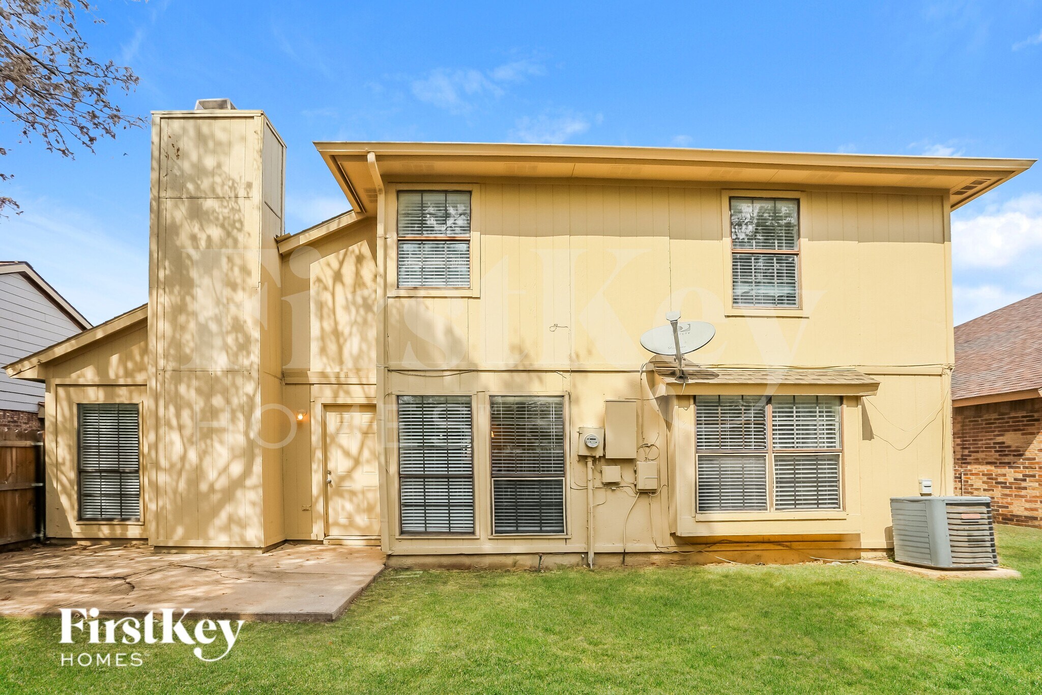 Building Photo - 2416 Sutton Dr