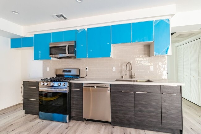 Building Photo - 148 S Madison Ave