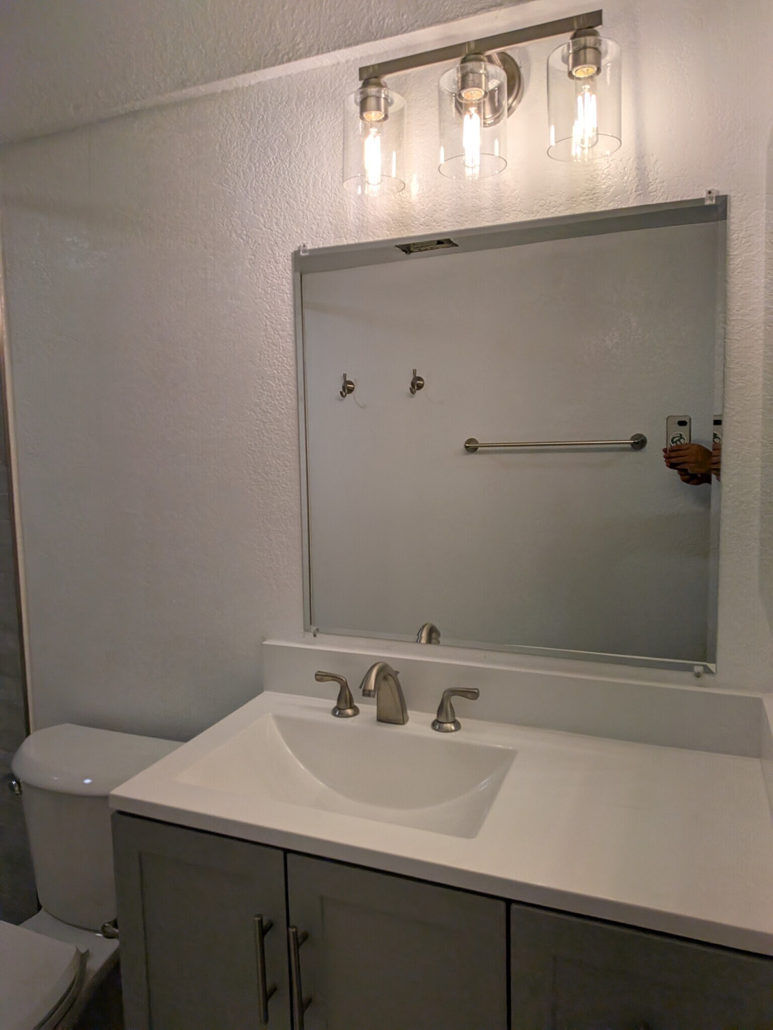 Building Photo - 122 S Hardy Dr