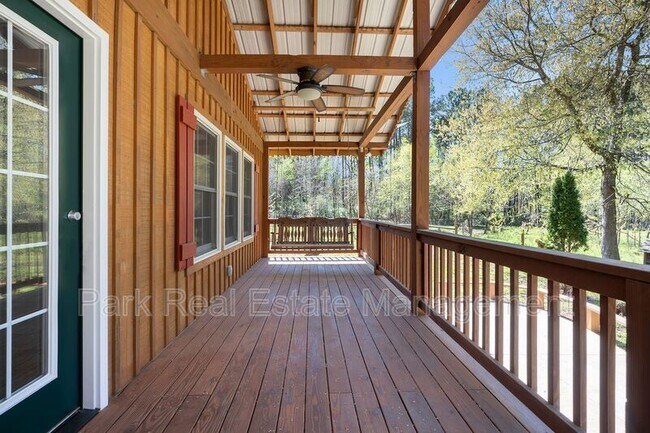 Building Photo - 35 Hedgecock Farm