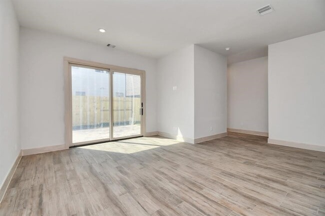 Building Photo - 4025 Boho Ln
