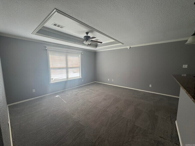 Building Photo - 200 Wildflower Dr