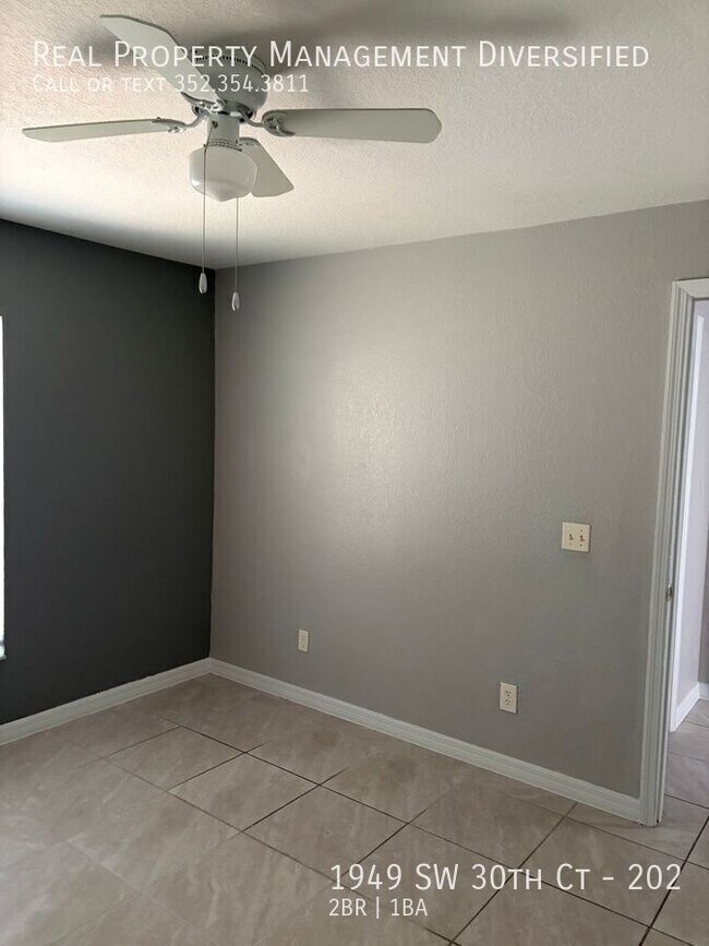 Building Photo - 1949 SW 30th Ct