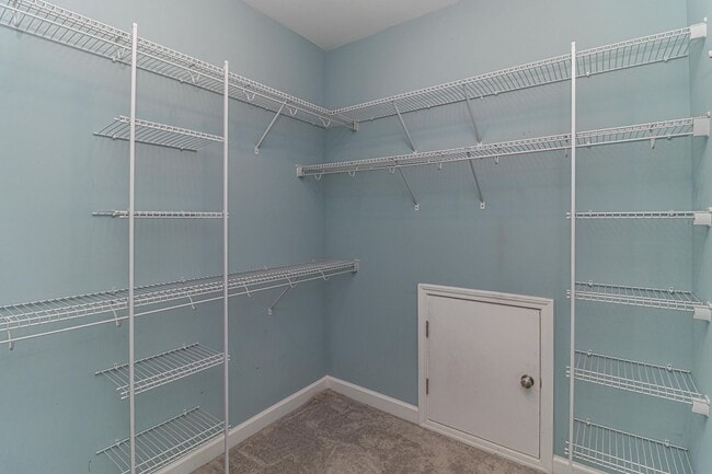 Building Photo - SPACIOUS Newer Construction Home in Pikevi...