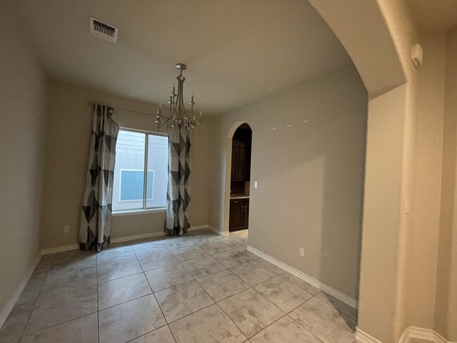 Building Photo - 2826 Winter Gorge