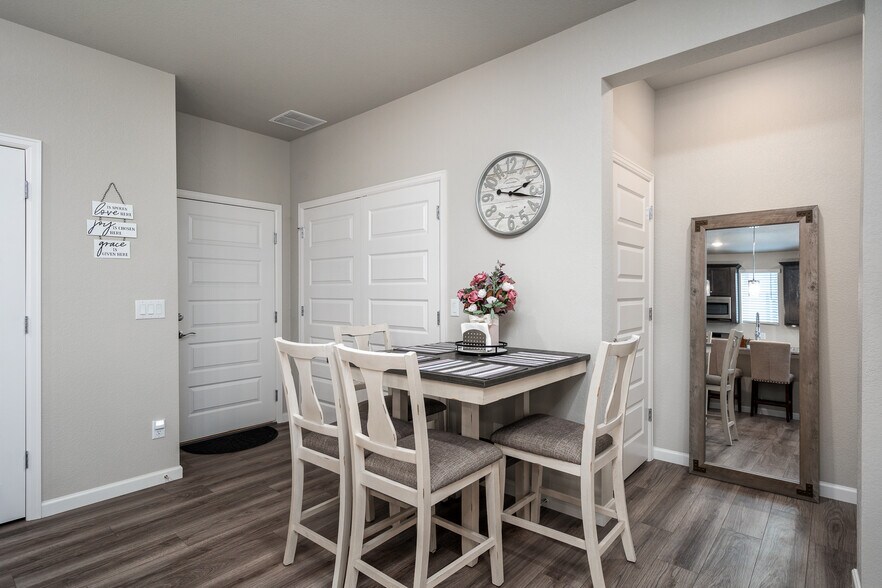 Building Photo - 1643 Rose Quartz Hts