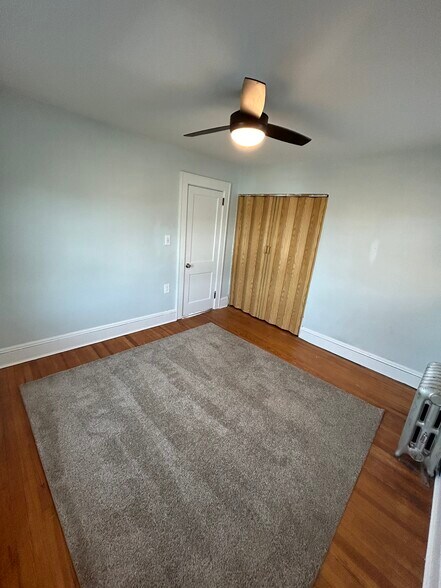 Building Photo - 534 Park Pl