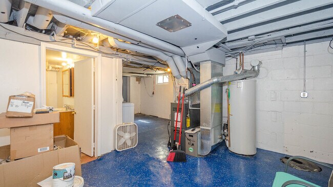 Building Photo - 1441 S State St