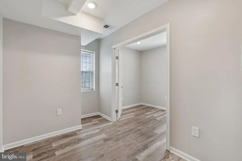 Building Photo - 430 Condon Terrace SE