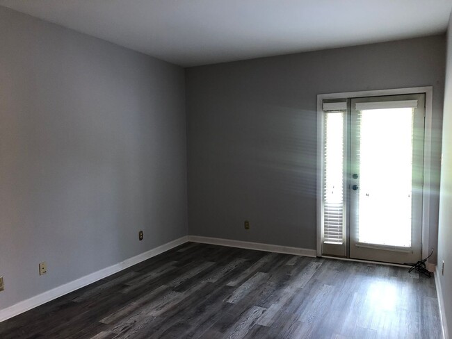 Building Photo - 5709 Lyons View Pike