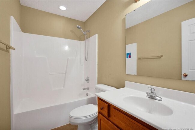 Building Photo - 75 Countess Ct