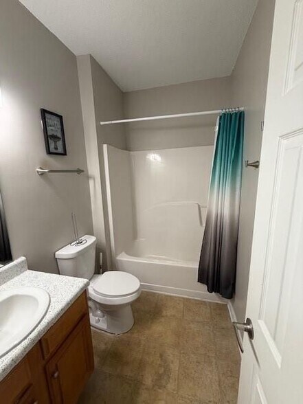Building Photo - 7098 Cavender Dr SW