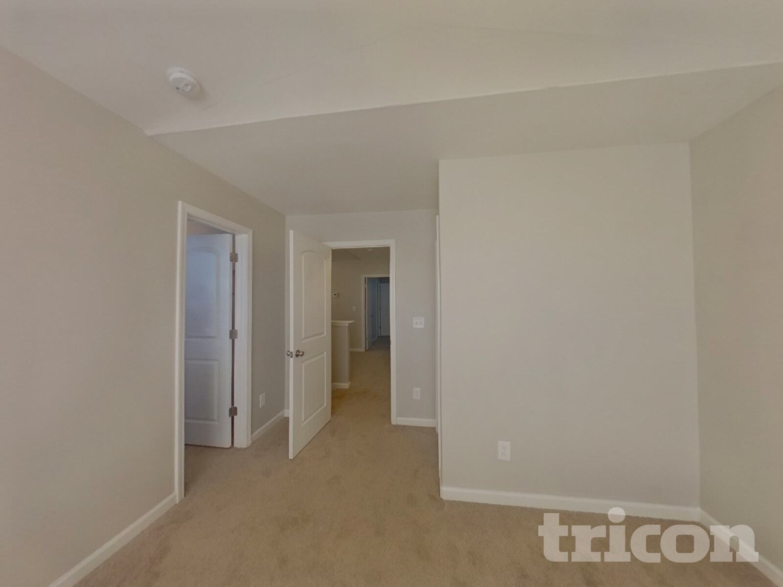 Building Photo - 5819 Hewitt Dr