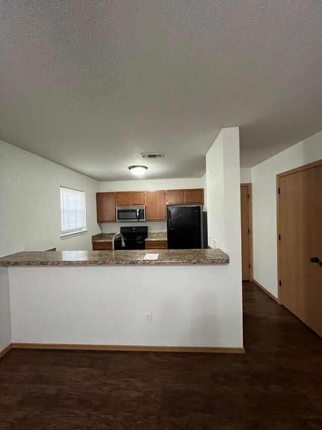 Building Photo - 1409 Poplar St