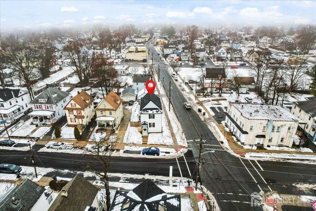 Building Photo - 143 Johnston Ave