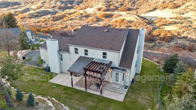 Building Photo - 2460 Dimple Dell Rd