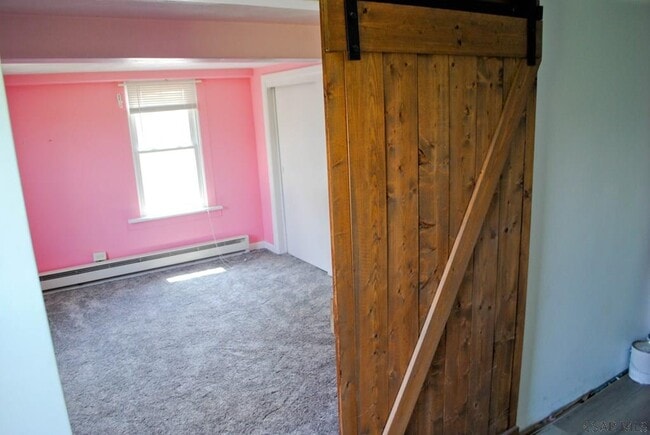 Building Photo - 658 Plummer Rd