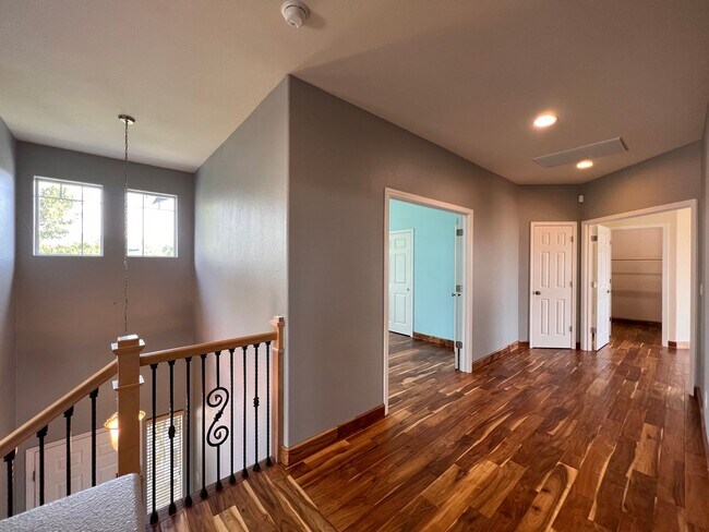 Building Photo - Large Beautiful Home off Toll Rd, South Reno