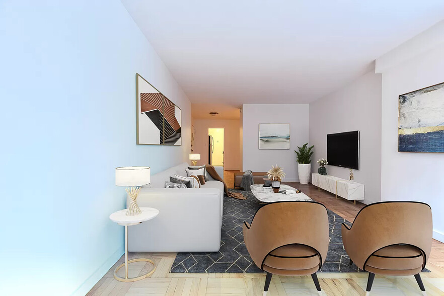 Building Photo - 358 W 48th St